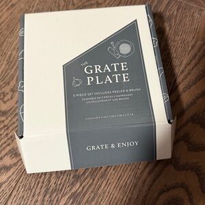 Three Piece Great Plate, Set With Peeler And Brush